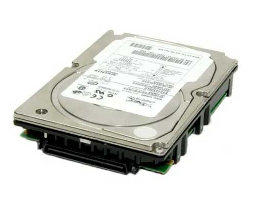 Disco duro Hitachi HDS 08K2478 Ultra 320 de 300 GB (U320) SCSI de 3,5 pulgadas y 68 pines sin conexión en marcha